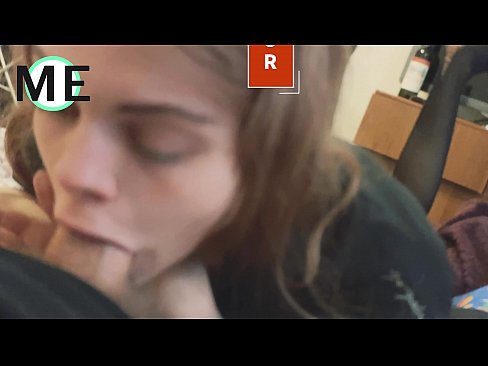 ❤️ Kurkkumulkku, revityt sukkahousut ja revityt korkokengät kiva tavata ❤ Porno at us